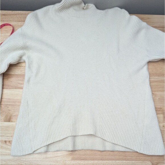 EVERLANE | Cream Ribbed Cashmere Turtleneck Sweater Size Small - Picture 7 of 7